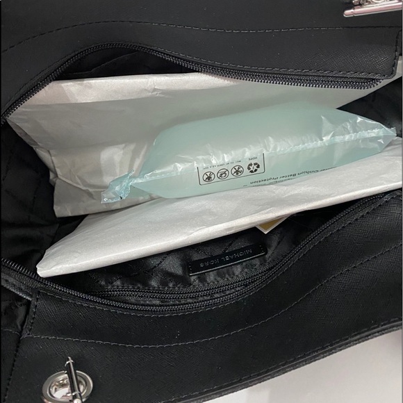 🆕☑️☑️Micheal Kors shoulder bag & wallet/PVC leather both items/tote bag set - Picture 5 of 9